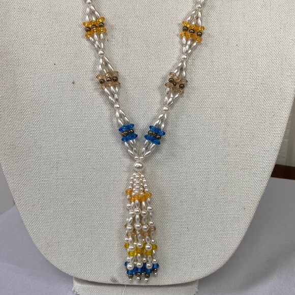 Vintage Jewelry - Interesting vintage beaded intricate crochet style necklace